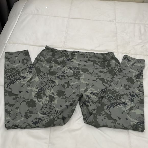 Maurices Leggings Camouflage Size X-LARGE - Picture 4 of 14